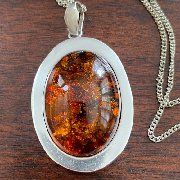 Huge oval cabochon Baltic honey amber sterling silver pendant & chain - Picture 8 of 15
